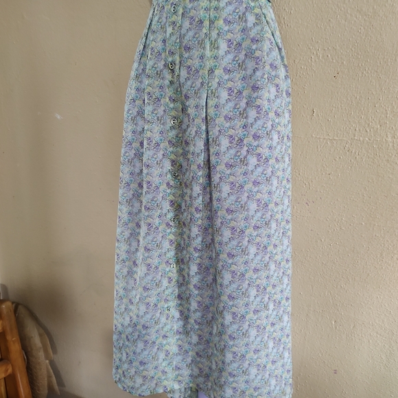 Delicate Pleated Decorative Buttons Floral Print Skirt SZ XL Romy - Picture 2 of 9
